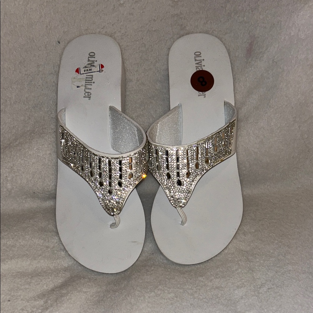 Source Unknown Silver Embellished Sandals